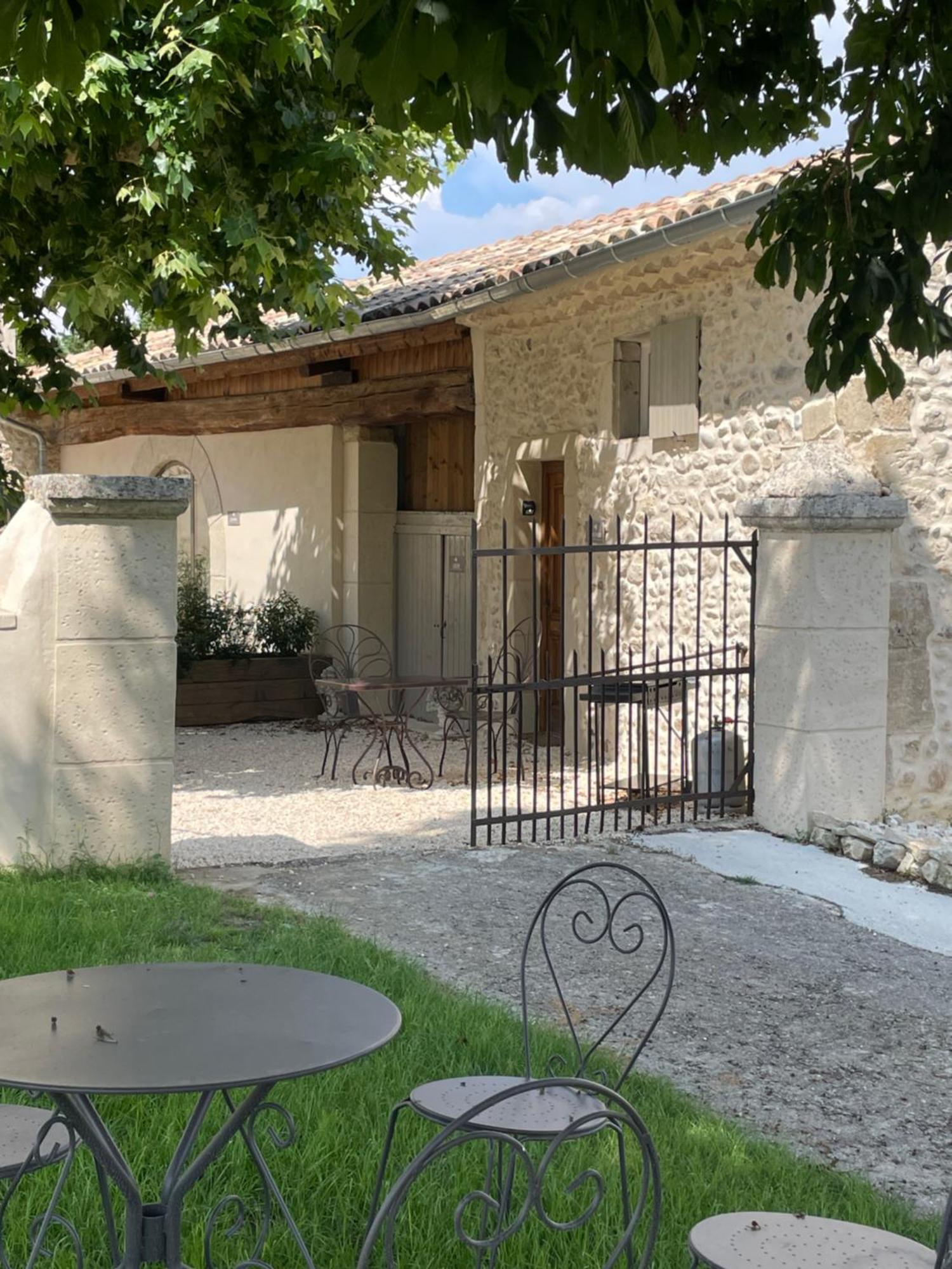 Domaine Chamarel Villa Saint-Paulet-de-Caisson Luaran gambar